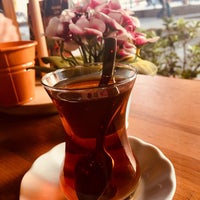 Photo taken at Rıhtım Cafe by 🅱ü🅻🅴🅽🆃 . on 11/10/2018
