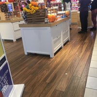 Photo taken at Bath &amp;amp; Body Works by Nees on 9/18/2016