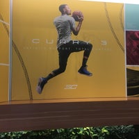 Photo taken at Under Armour by Nees on 10/29/2016