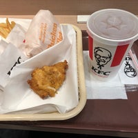 Photo taken at KFC by おっぺけぺ on 8/14/2019