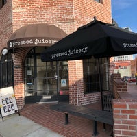 Photo taken at Pressed Juicery by Victoria M. on 4/8/2019