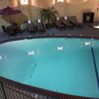 Photo taken at Best Western Hollywood Plaza Inn by Victoria M. on 4/25/2016
