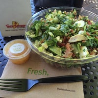 Photo taken at Fresh Brothers Brentwood by Victoria M. on 8/12/2015