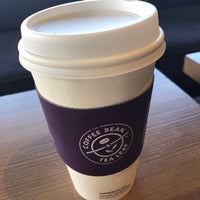Photo taken at The Coffee Bean &amp;amp; Tea Leaf by Victoria M. on 6/15/2018