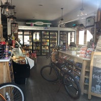 8/27/2018 tarihinde Victoria M.ziyaretçi tarafından The Green Store'de çekilen fotoğraf