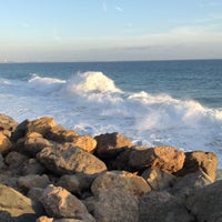 Photo taken at Pch Beach Rest Stop by Victoria M. on 11/12/2017