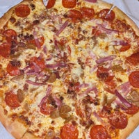 Das Foto wurde bei Abbot&amp;#39;s Pizza Company von Victoria M. am 1/28/2023 aufgenommen