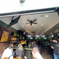 Foto tomada en Rick&amp;#39;s Tavern On Main  por Victoria M. el 1/7/2023