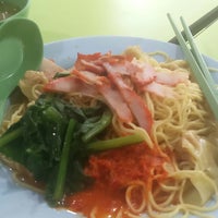 Photo taken at Dunman Road Char Siew Wan Ton Mee by Ron P. on 9/6/2017