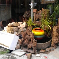 Photo taken at ร้านต้นไม้เลียบถนนกำแพงเพชร by Phisit S. on 11/26/2012