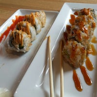 รูปภาพถ่ายที่ Freestyle Sushi โดย Karen B. เมื่อ 3/11/2014