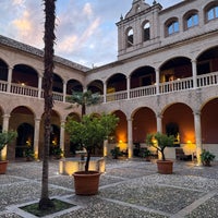 Foto diambil di Hotel Palacio de Santa Paula oleh Bill H. pada 3/31/2024