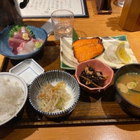 Photo taken at おばんざい料理 なかよし 並木橋店 by 昼寝 on 5/8/2022