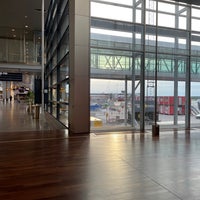 รูปภาพถ่ายที่ Stockholm-Arlanda Airport (ARN) โดย keith b. เมื่อ 8/24/2021