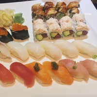 Photo taken at Sushi Para NYC by Donnalicious . on 10/30/2015