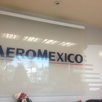 Photo taken at Oficina de Boletos Aeroméxico by Pao Ingrid V. on 12/28/2012