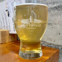 Photo taken at Driftwood Brewing Company by Jose Miguel C. on 7/17/2022