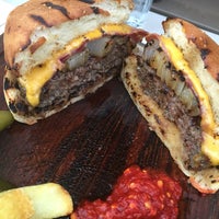 Photo taken at Dükkan Steakhouse &amp;amp; Burger by Roxan R. on 6/22/2016
