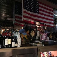 Foto tirada no(a) Belmont Tavern por Jeanne em 4/2/2017