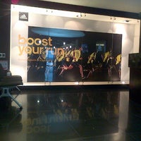 direccion de adidas en bogota