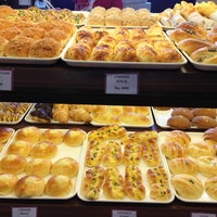 Review Clover Bakeshoppe