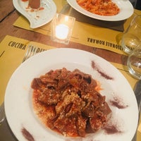 Foto diambil di Osteria delle Commari oleh Tom-Lyndsay L. pada 12/2/2018