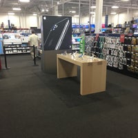 Photo taken at Best Buy by Armando A. on 9/25/2016