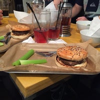 Photo taken at Burger Heroes by Yury V. on 9/10/2015