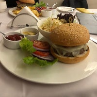 Снимок сделан в Chicago Grill &amp;amp; Bar пользователем Yury V. 10/27/2019