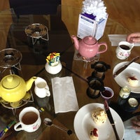 10/20/2012 tarihinde Sarah B.ziyaretçi tarafından English Tea Leaves'de çekilen fotoğraf