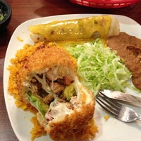 Foto tomada en Los Cucos Mexican Cafe  por Wayne S. el 10/12/2012