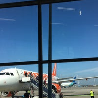 Photo taken at Gate H1 by Yulianto Wheatley &amp;. on 5/6/2017