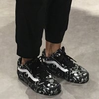 vans robinsons galleria