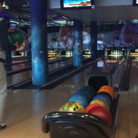 Photo taken at КосмоДоМ bowling &amp;amp; bar by Евгения 🏆 on 1/5/2016
