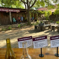Das Foto wurde bei The Grapevine Texas Wine Bar von Jason D. am 9/16/2021 aufgenommen