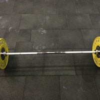 Foto diambil di CrossFit 216 oleh Bugra O. pada 5/9/2016