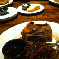 Photo taken at LongHorn Steakhouse by Diana B. on 4/22/2013
