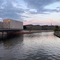 Photo taken at Gustav-Heinemann-Brücke by Michael on 5/15/2023