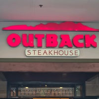Photo taken at Outback Steakhouse by Wellington M. on 5/8/2022