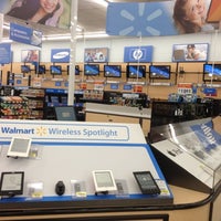 Photo taken at Walmart Supercentre by Dizzy on 12/2/2012
