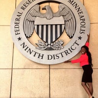 7/28/2016 tarihinde Rita K.ziyaretçi tarafından Federal Reserve Bank Of Minneapolis'de çekilen fotoğraf