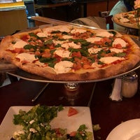 Photo taken at Bella Vita Pizzeria by Ernie B. on 5/6/2018