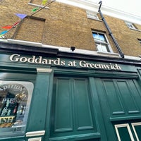 รูปภาพถ่ายที่ Goddards at Greenwich โดย Trisha B. เมื่อ 9/21/2023