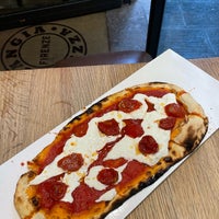 Foto scattata a Mangia Pizza Firenze da Mashael K il 5/19/2023