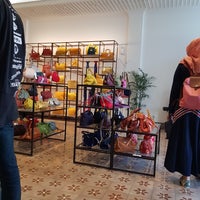 6/10/2019 tarihinde rushdieziyaretçi tarafından Honje Restaurant dan Dowa Bag'de çekilen fotoğraf