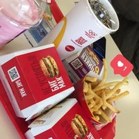 Photo taken at McDonald&amp;#39;s by Anastacia A. on 7/19/2017