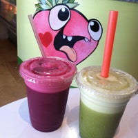 Photo taken at Yellow - A Juice Bar by Emily C. on 6/29/2013