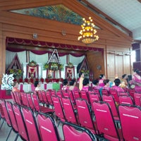 Review Gedung Istana Kana Kawaluyaan