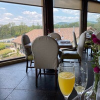 Foto tirada no(a) Montaluce Vinyard and LeVigne Restaurant por Wes M. em 8/20/2023