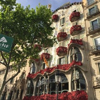 Photo taken at Casa Batlló by Tetere t. on 4/23/2018
